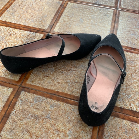 H&M faux suede Mary Jane ballet flat shoes sz 39/9 - Picture 2 of 4